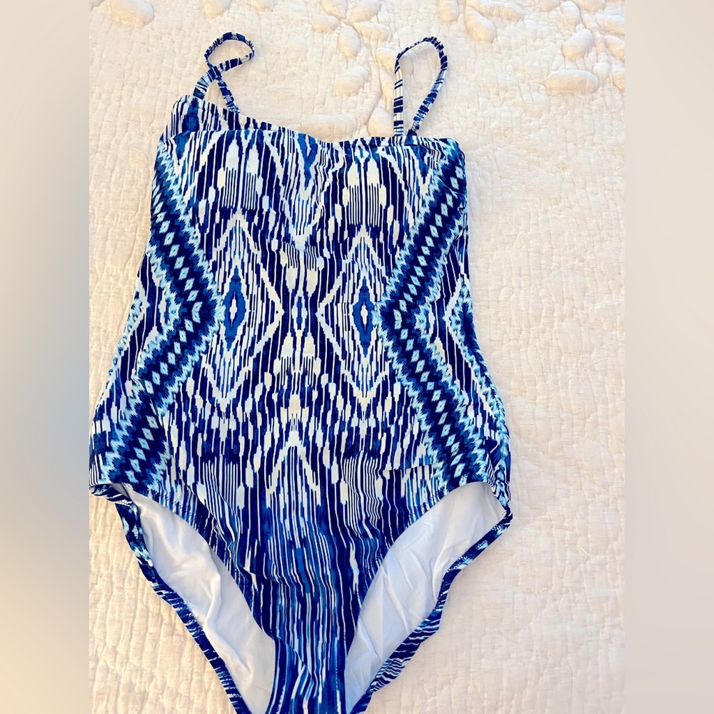 Ladies size12 swimsuit by Gottex